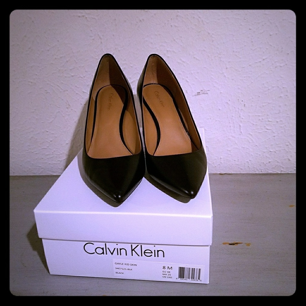 Calvin Klein Pointed Toe Leather Pumps